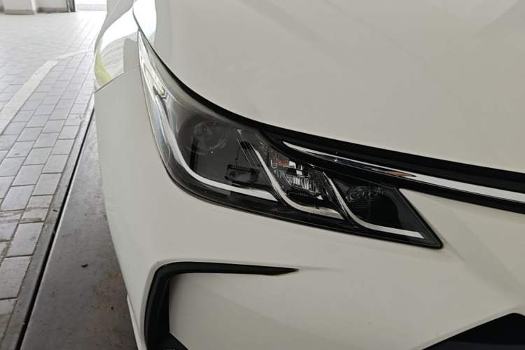 Used Toyota Corolla 2021 1.2T S-CVT Elite Edition Right Front Headlight
