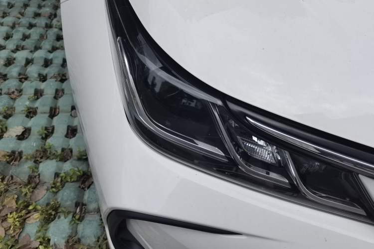 Used Toyota Corolla 2021 Dual-Motor 1.8L E-CVT Elite Edition Right Front Headlight