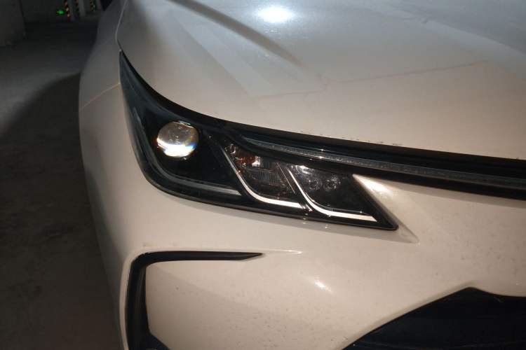Used Toyota Corolla 2021 1.2T S-CVT Luxury Edition Right Front Headlight