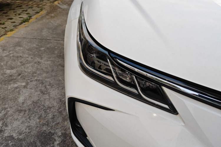 Used Toyota Corolla 2021 Dual-Motor 1.8L E-CVT Elite Edition Right Front Headlight