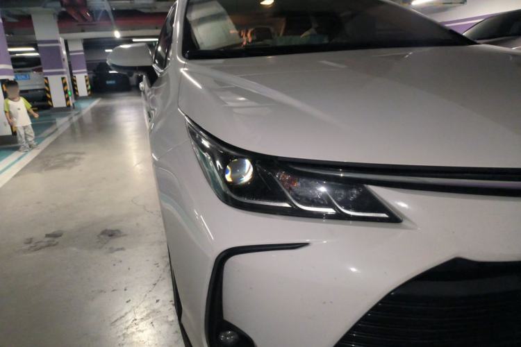 Used Toyota Corolla 2021 Dual-Motor 1.8L E-CVT Elite Edition Right Front Headlight