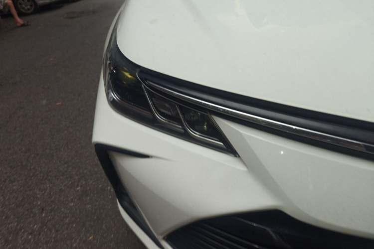 Used Toyota Corolla 2021 Dual-Motor 1.8L E-CVT Elite Edition Right Front Headlight