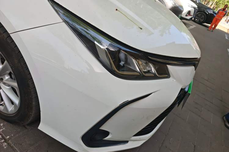 Used Toyota Corolla 2021 Dual-Motor 1.8L E-CVT Elite Edition Right Front Headlight