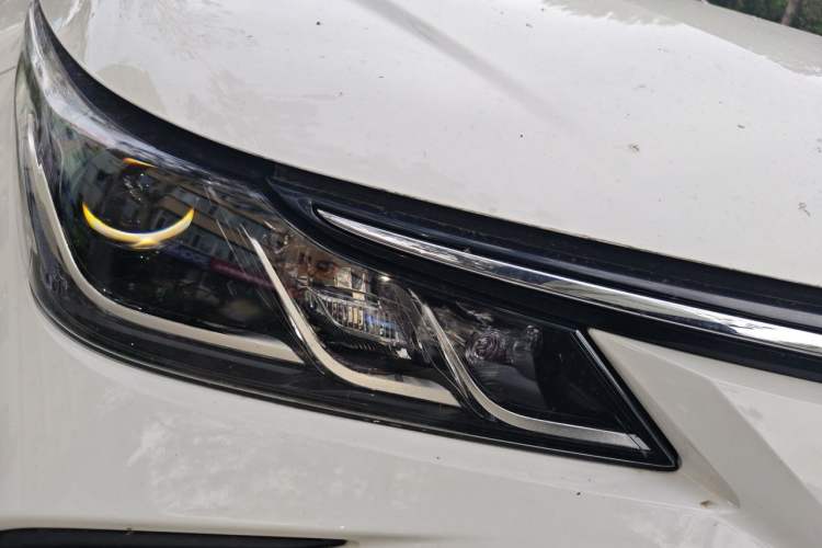 Used Toyota Corolla 2021 Dual-Motor 1.8L E-CVT Elite Edition Right Front Headlight