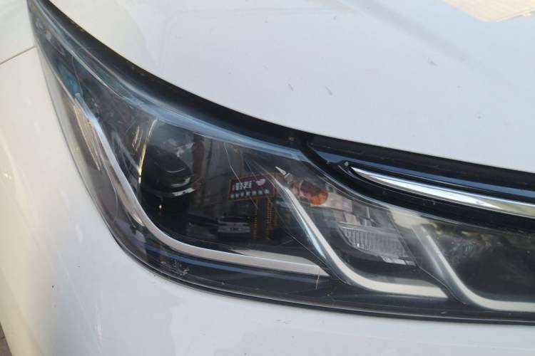 Used Toyota Corolla 2021 Dual-Motor 1.8L E-CVT Elite Edition Right Front Headlight