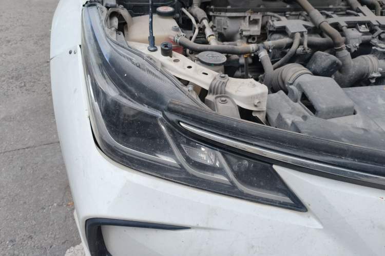 Used Toyota Corolla 2021 Dual-Motor 1.8L E-CVT Elite Edition Right Front Headlight