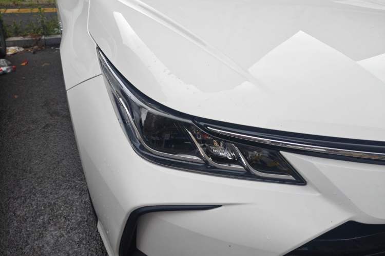 Used Toyota Corolla 2021 Dual-Motor 1.8L E-CVT Elite Edition Right Front Headlight
