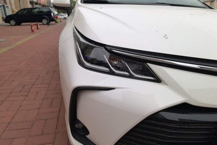 Used Toyota Corolla 2021 Dual-Motor 1.8L E-CVT Elite Edition Right Front Headlight