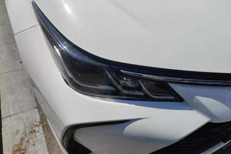 Used Toyota Corolla 2021 Dual-Motor 1.8L E-CVT Elite Edition Right Front Headlight