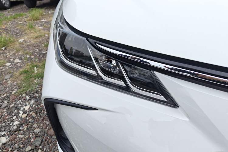 Used Toyota Corolla 2021 Dual-Motor 1.8L E-CVT Elite Edition Right Front Headlight