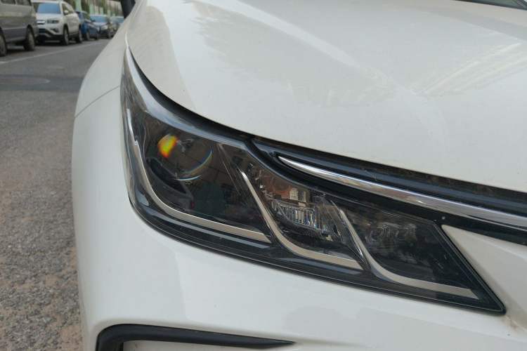 Used Toyota Corolla 2021 Dual-Motor 1.8L E-CVT Elite Edition Right Front Headlight