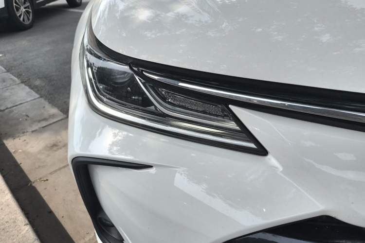 Used Toyota Corolla 2021 TNGA 1.5L CVT Elite Edition Right Front Headlight