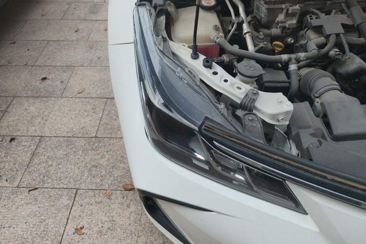 Used Toyota Corolla 2021 Dual-Motor 1.8L E-CVT Elite Edition Right Front Headlight