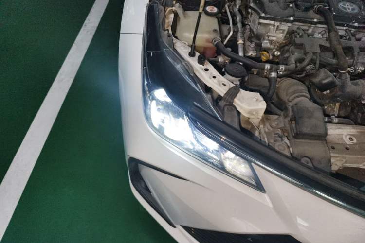 Used Toyota Corolla 2021 Dual-Motor 1.8L E-CVT Elite Edition Right Front Headlight
