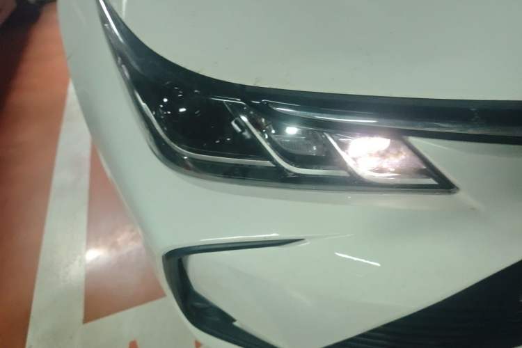 Used Toyota Corolla 2021 1.2T S-CVT Luxury Edition Right Front Headlight