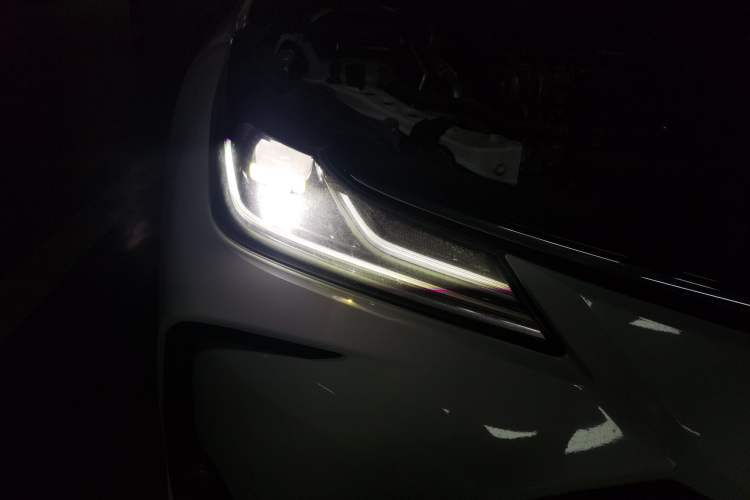 Used Toyota Corolla 2021 TNGA 1.5L CVT Elite CARE Edition Right Front Headlight