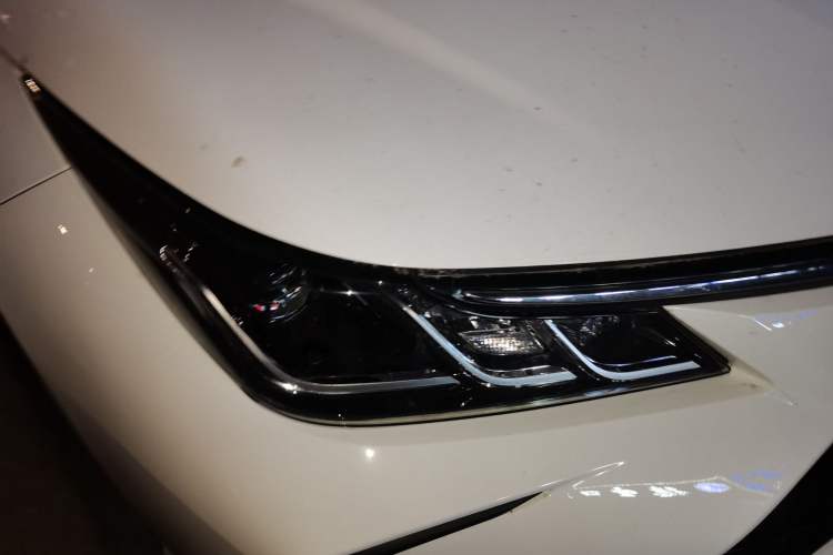 Used Toyota Corolla 2021 1.2T S-CVT Elite Edition Right Front Headlight