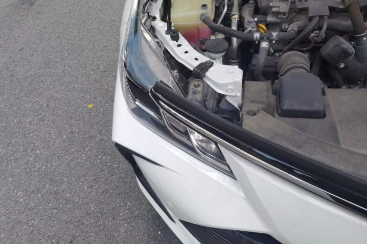 Used Toyota Corolla 2021 Dual-Motor 1.8L E-CVT Elite Edition Right Front Headlight