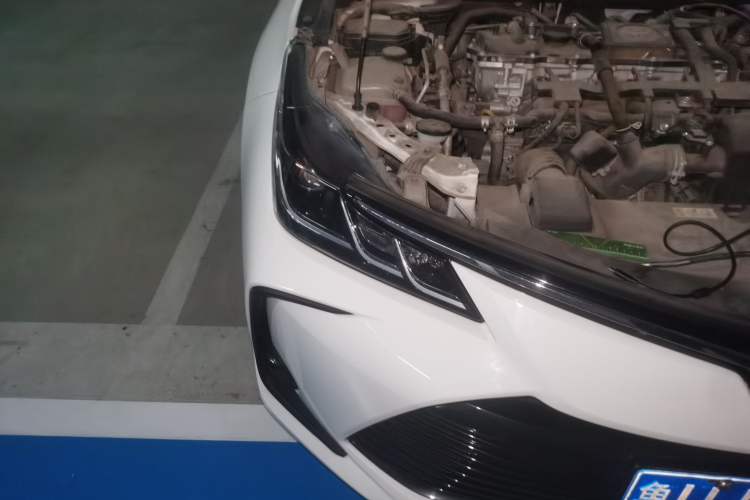 Used Toyota Corolla 2021 Dual-Motor 1.8L E-CVT Elite Edition Right Front Headlight