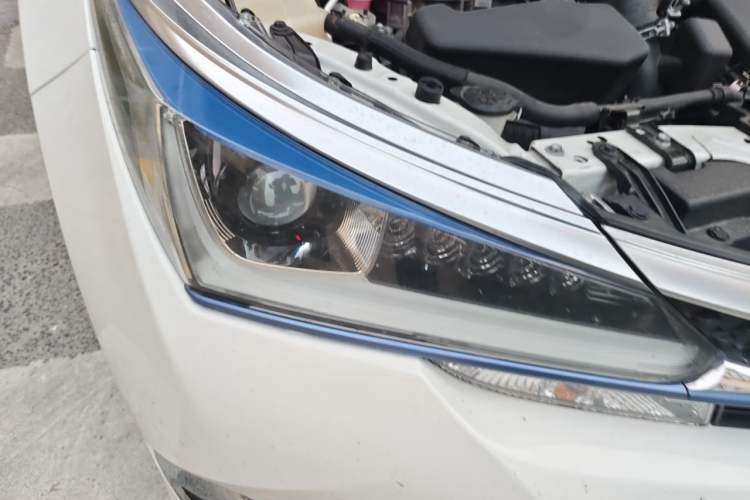 Used Toyota Corolla 2021 Dual-Motor 1.8L E-CVT Elite Edition Right Front Headlight