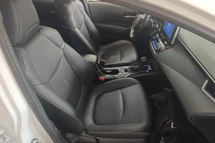 Used Toyota Corolla 2021 1.2T S-CVT Luxury Edition Right Front Seat