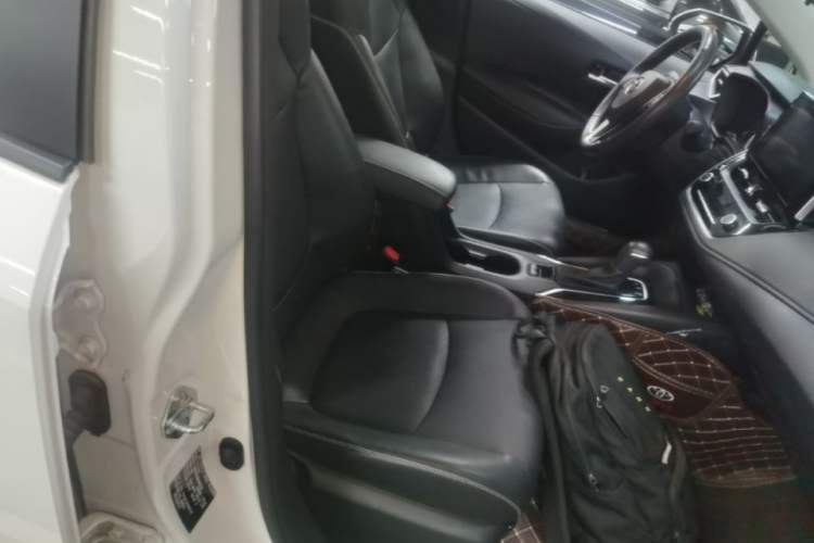 Used Toyota Corolla 2021 1.2T S-CVT Luxury Edition Right Front Seat