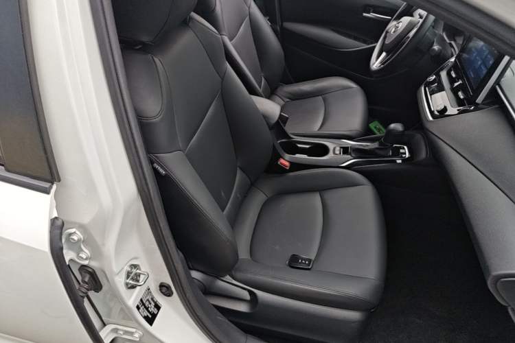 Used Toyota Corolla 2021 1.2T S-CVT Elite Edition Right Front Seat
