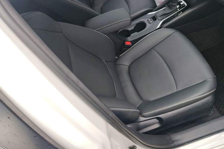 Used Toyota Corolla 2021 1.2T S-CVT Luxury Edition Right Front Seat