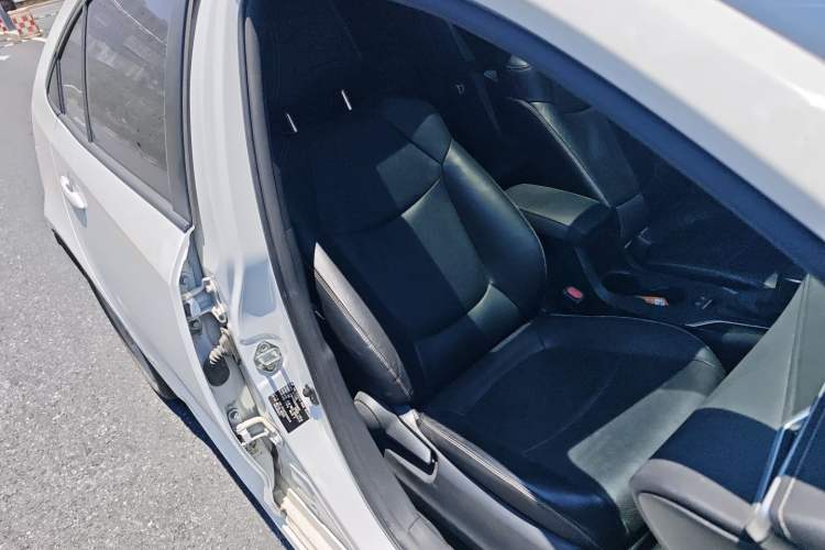 Used Toyota Corolla 2021 1.2T S-CVT Luxury Edition Right Front Seat