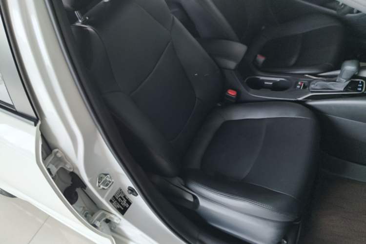 Used Toyota Corolla 2021 1.2T S-CVT Pioneer Edition Right Front Seat