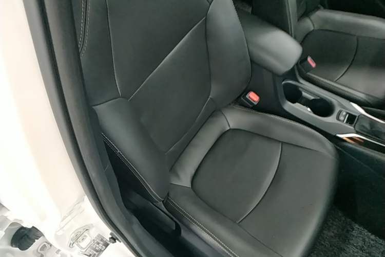 Used Toyota Corolla 2021 1.2T S-CVT Elite Edition Right Front Seat