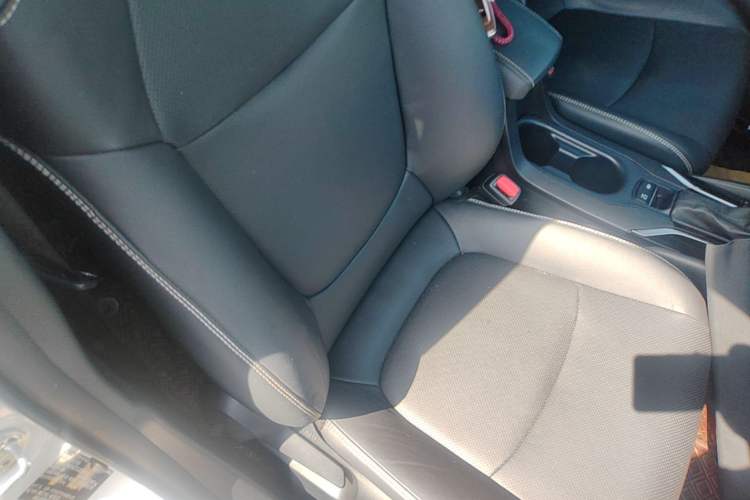 Used Toyota Corolla 2021 1.2T S-CVT Luxury Edition Right Front Seat