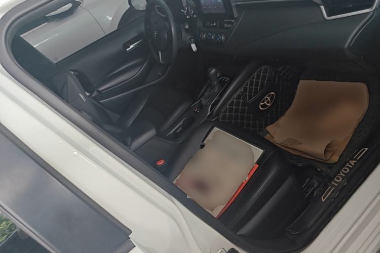 Used Toyota Corolla 2021 1.2T S-CVT Pioneer Edition Right Front Seat