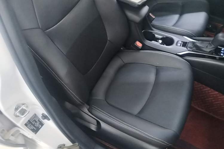 Used Toyota Corolla 2021 Dual-Motor 1.8L E-CVT Elite Edition Right Front Seat