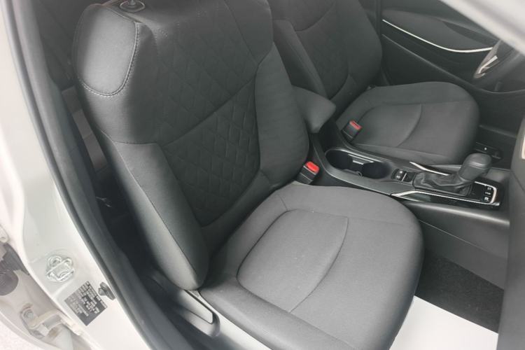 Used Toyota Corolla 2021 Dual-Motor 1.8L E-CVT Elite Edition Right Front Seat