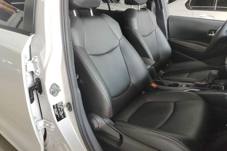 Used Toyota Corolla 2021 1.2T S-CVT Pioneer PLUS Edition Right Front Seat