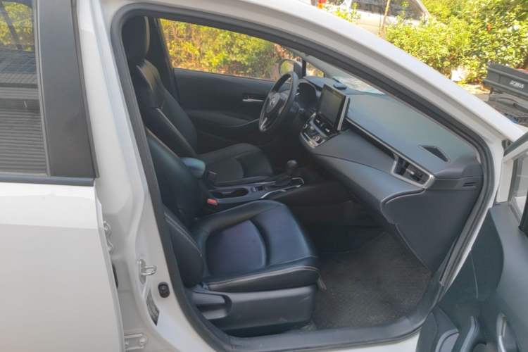 Used Toyota Corolla 2021 1.2T S-CVT Elite Edition Right Front Seat