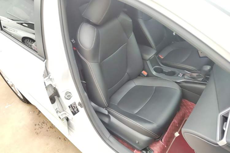 Used Toyota Corolla 2021 1.2T S-CVT Elite PLUS Edition Right Front Seat