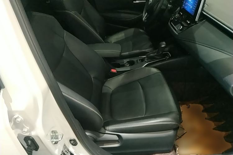 Used Toyota Corolla 2021 1.2T S-CVT Luxury Edition Right Front Seat