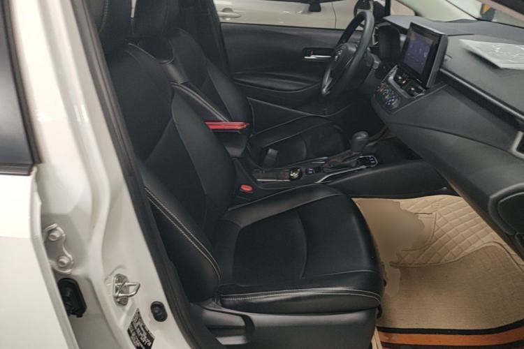 Used Toyota Corolla 2021 1.2T S-CVT Pioneer PLUS Edition Right Front Seat