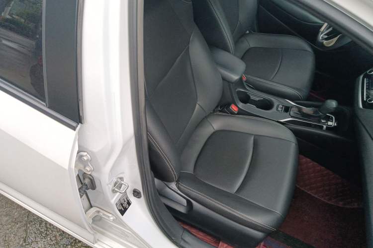 Used Toyota Corolla 2021 1.2T S-CVT Elite PLUS Edition Right Front Seat