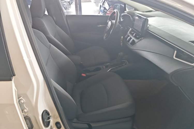 Used Toyota Corolla 2021 1.2T S-CVT Pioneer Edition Right Front Seat
