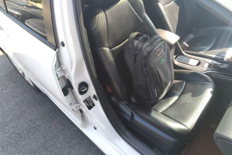 Used Toyota Corolla 2021 1.2T S-CVT Elite PLUS Edition Right Front Seat