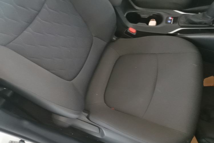 Used Toyota Corolla 2021 Dual-Motor 1.8L E-CVT Elite Edition Right Front Seat
