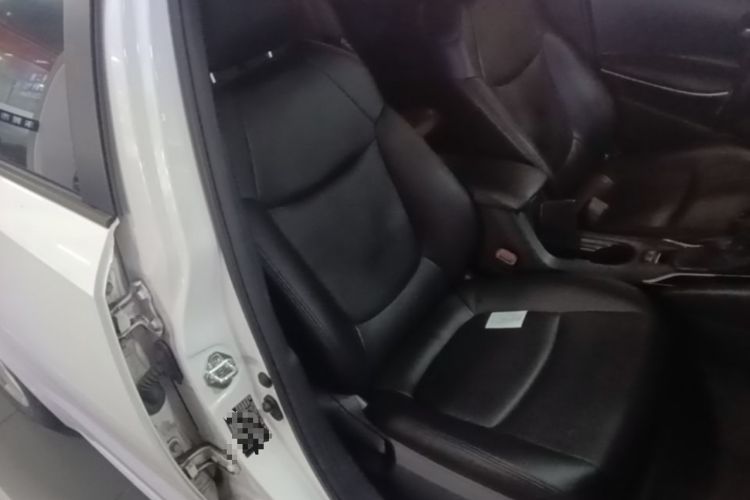 Used Toyota Corolla 2021 Dual-Motor 1.8L E-CVT Elite Edition Right Front Seat