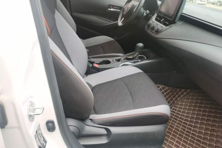 Used Toyota Corolla 2021 1.2T S-CVT Pioneer PLUS Edition Right Front Seat