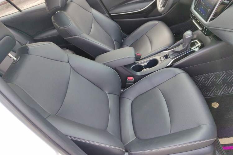 Used Toyota Corolla 2021 1.2T S-CVT Flagship Edition Right Front Seat