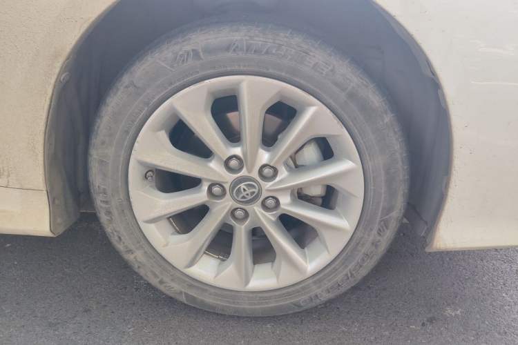 Used Toyota Corolla 2021 Dual-Motor 1.8L E-CVT Elite Edition Right Front Wheel Hub