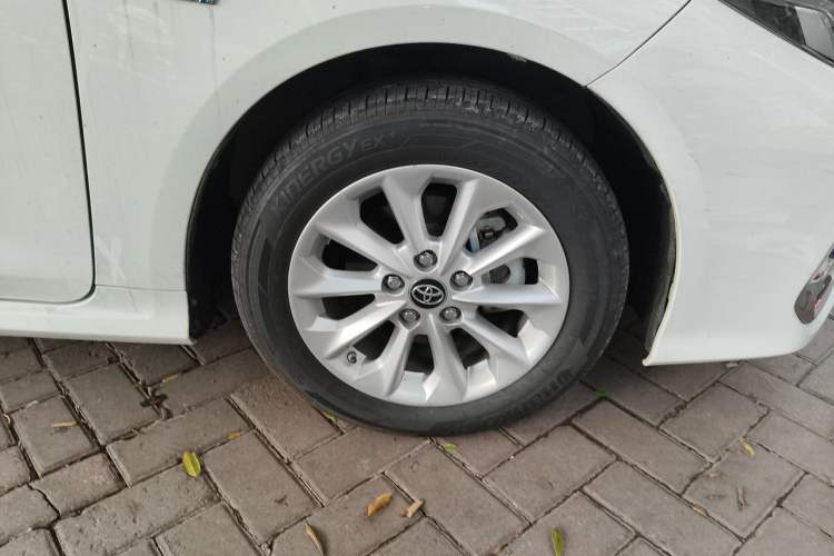 Used Toyota Corolla 2021 Dual-Motor 1.8L E-CVT Elite Edition Right Front Wheel Hub