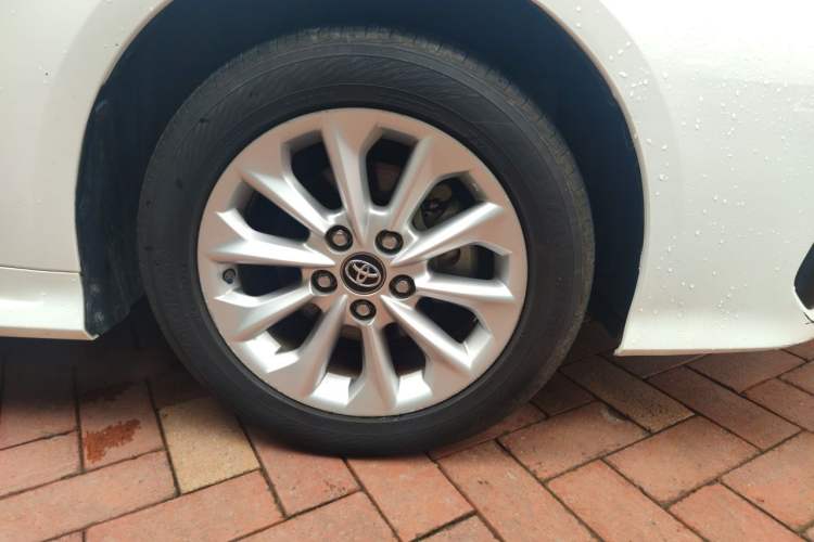 Used Toyota Corolla 2021 Dual-Motor 1.8L E-CVT Elite Edition Right Front Wheel Hub